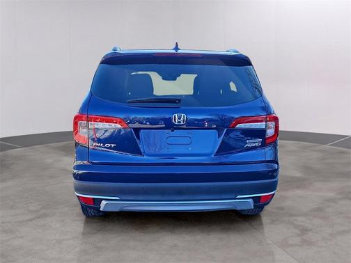 2022 Honda Pilot Touring 8-Passenger