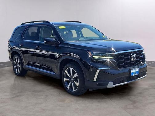 Crystal Black Pearl 2023 Honda Pilot AWD Elite