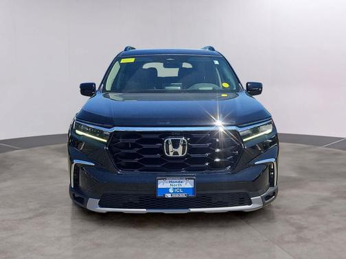 Crystal Black Pearl 2023 Honda Pilot AWD Elite