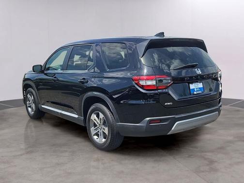 Crystal Black Pearl 2023 Honda Pilot AWD EX-L 7 Passenger