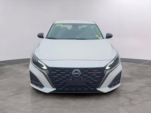 2023 Nissan Altima SR Intelligent AWD