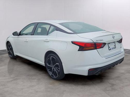 2023 Nissan Altima SR Intelligent AWD
