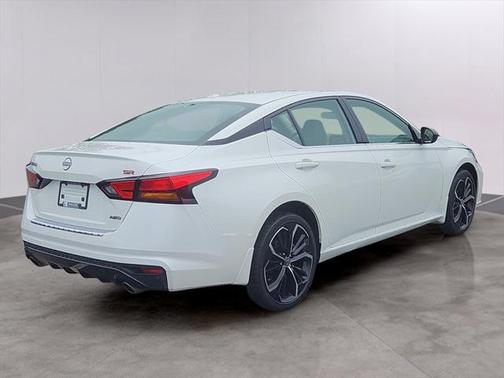 2023 Nissan Altima SR Intelligent AWD