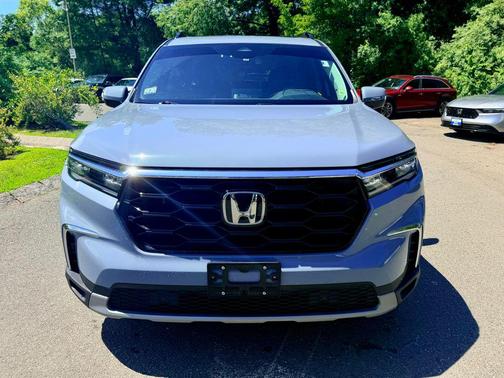 Gray 2024 Honda Pilot Touring 8-Passenger