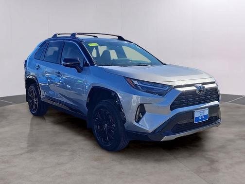 2025 Toyota RAV4 Hybrid SE