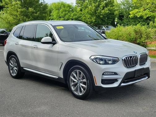 Photo 3 of 37 of 2018 BMW X3 xDrive30i