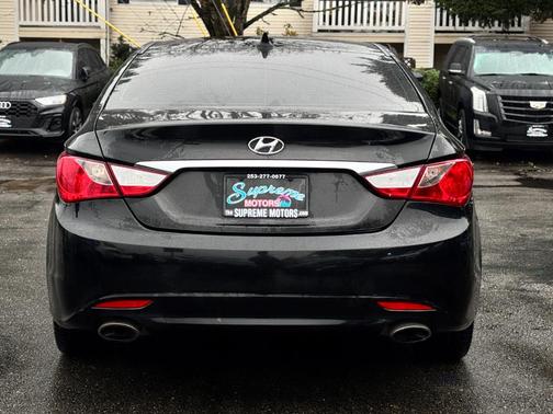 2011 Hyundai SONATA SE