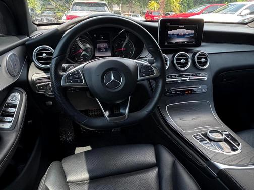 2019 Mercedes-Benz GLC 300 Base 4MATIC