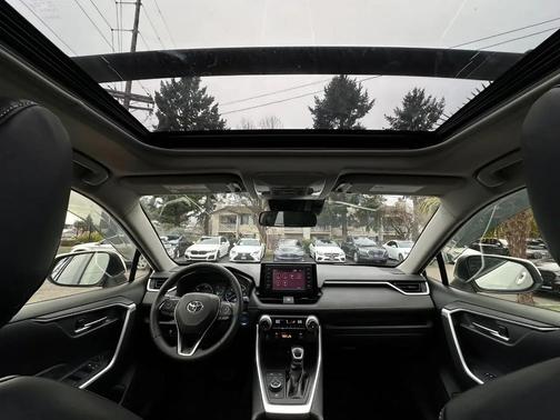 2019 Toyota RAV4 Hybrid XLE