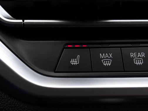 2022 BMW 330 i xDrive