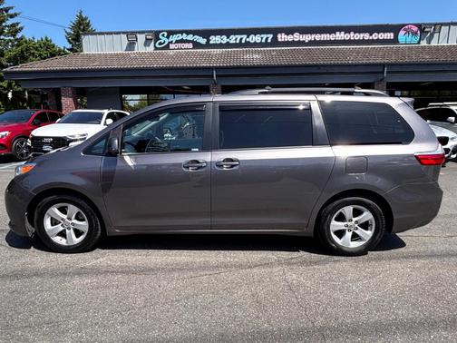2015 Toyota Sienna LE