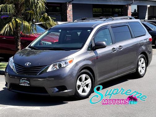 2015 Toyota Sienna LE