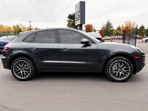 2018 Porsche Macan S