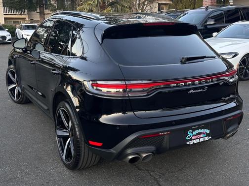 2022 Porsche Macan S