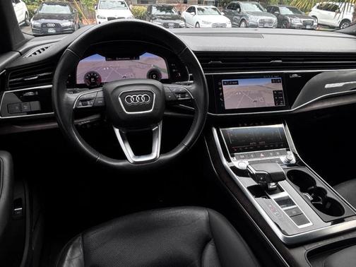 2020 Audi Q7 55 Premium Plus
