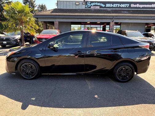 2016 Toyota Prius Three Touring