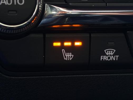 2020 Mazda Mazda3 FWD w/Premium Package