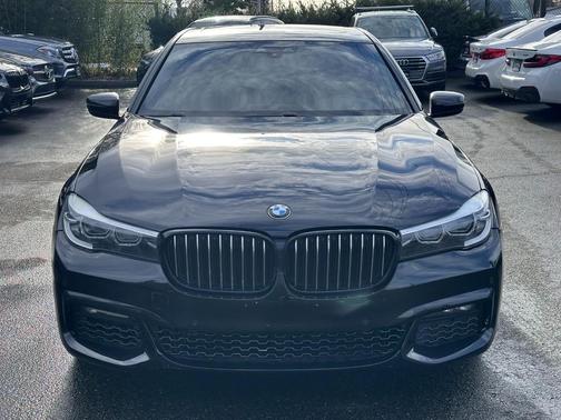 2019 BMW 740 740i M-Sport Sedan