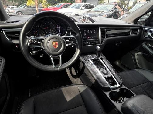 2018 Porsche Macan Sport Edition