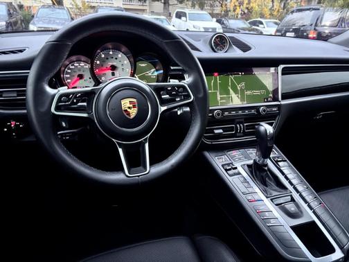 2019 Porsche Macan Base