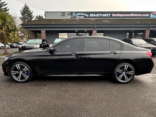 2019 BMW 740 i