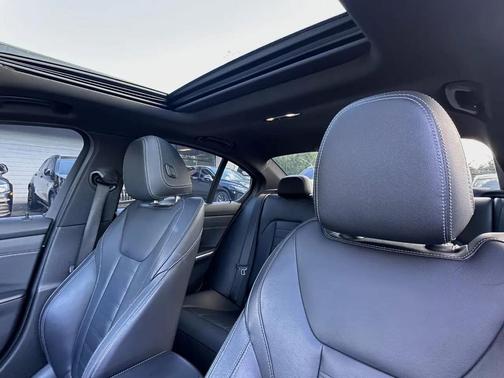 2019 BMW 330 330i Sedan