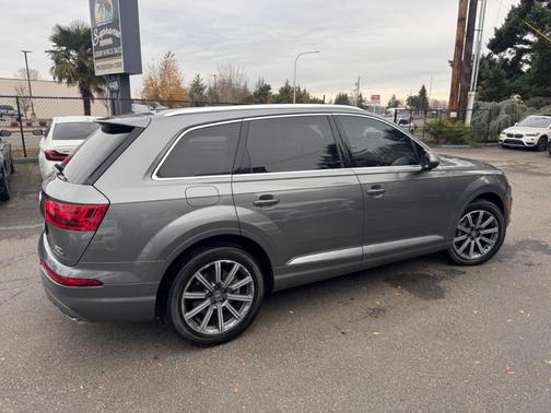 2017 Audi Q7 3.0T Premium