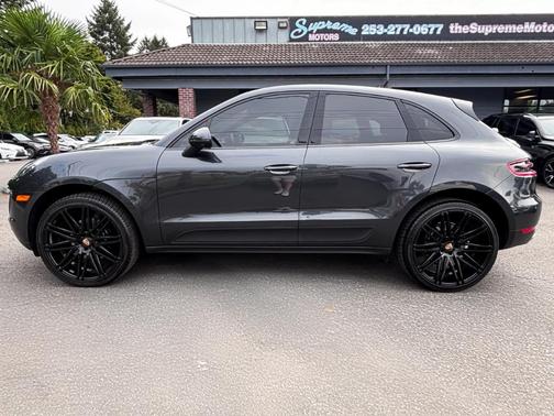 2018 Porsche Macan 