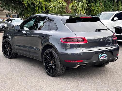 2018 Porsche Macan 