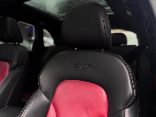 2016 Audi SQ5 3.0T Prestige