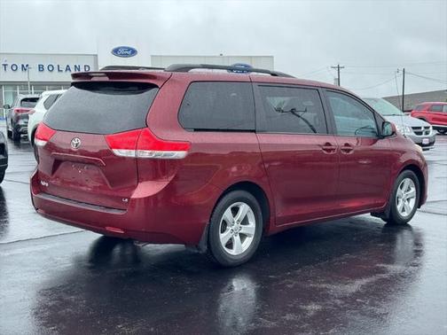 2014 Toyota Sienna LE