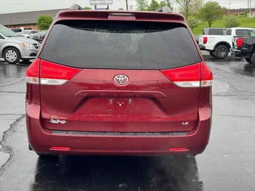 2014 Toyota Sienna LE