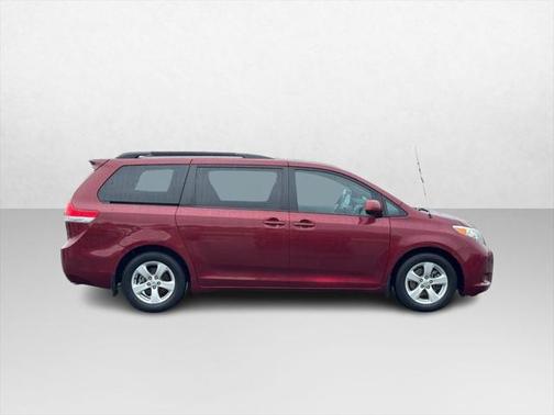 2014 Toyota Sienna LE