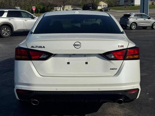 2024 Nissan Altima SR Intelligent AWD