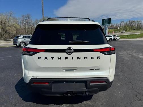 2024 Nissan Pathfinder SV 4WD