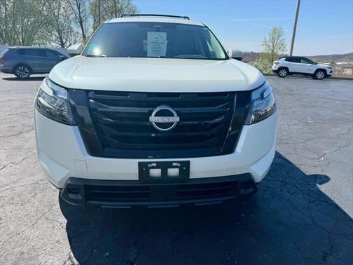 2024 Nissan Pathfinder SV 4WD