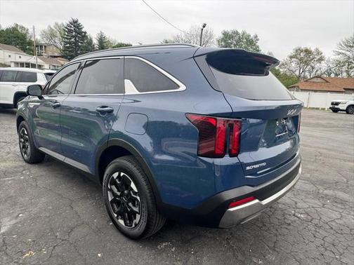 2025 Kia Sorento S