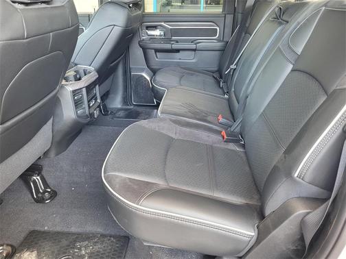 2025 RAM 2500 Laramie Crew Cab 4x4 6'4' Box