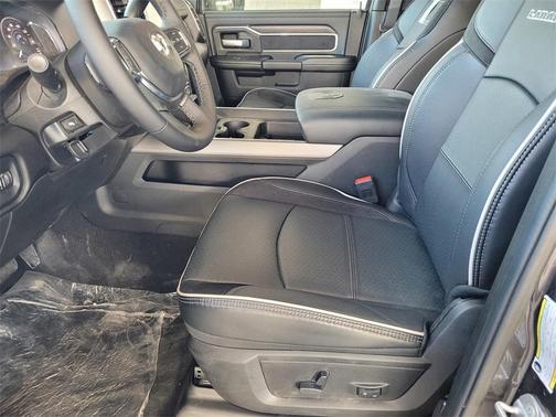 2025 RAM 2500 Laramie Crew Cab 4x4 6'4' Box