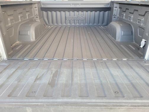 Sterling Gray Metallic 2024 Chevrolet Silverado 1500 High Country