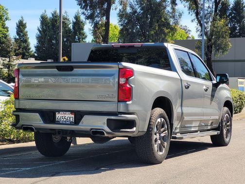 Sterling Gray Metallic 2024 Chevrolet Silverado 1500 High Country