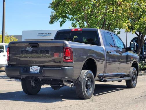 2025 RAM 2500 Tradesman Crew Cab 4x4 6'4' Box