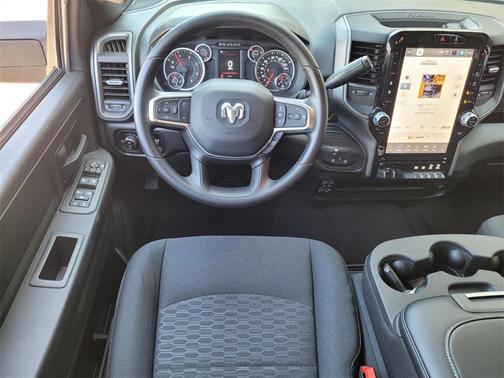 2025 RAM 2500 Tradesman Crew Cab 4x4 6'4' Box