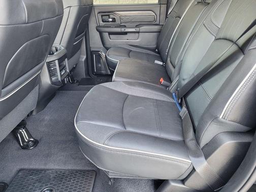 2026 RAM 3500 Limited Crew Cab 4x4 8' Box