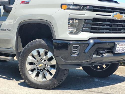 Slate Gray Metallic 2025 Chevrolet Silverado 2500 Custom