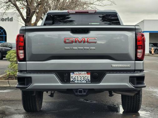 2025 GMC Sierra 1500 Elevation