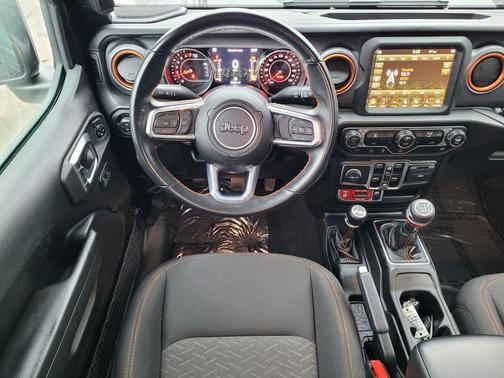 Black Clearcoat 2022 Jeep Gladiator Mojave 4x4