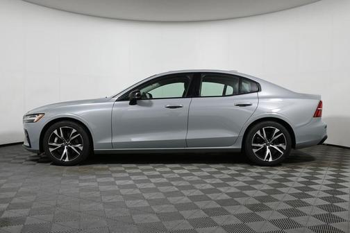 2025 Volvo S60 B5 Core