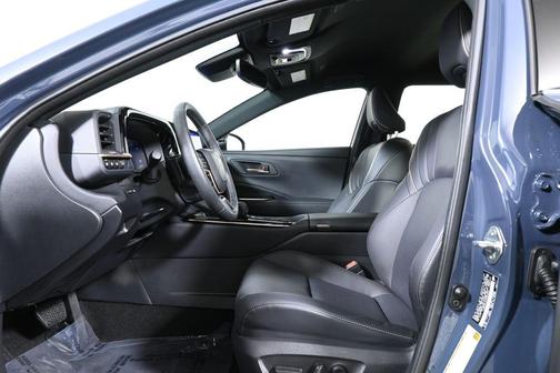 2025 Toyota Crown Signia XLE