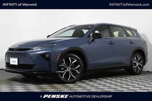 2025 Toyota Crown Signia XLE